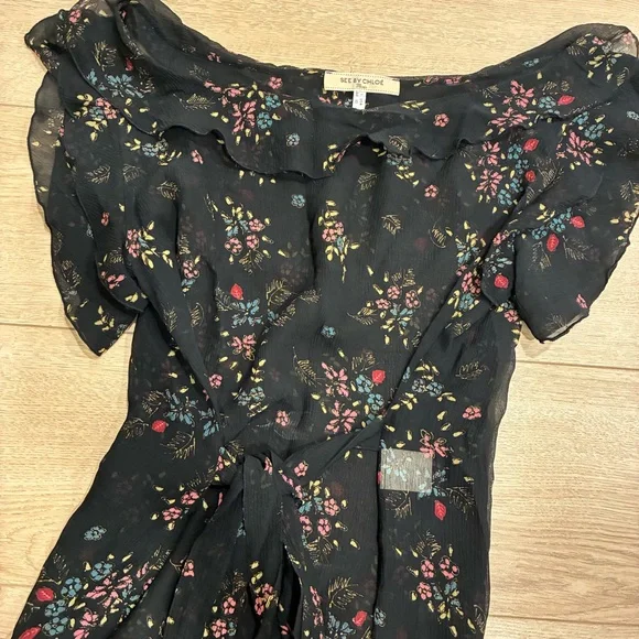 See by Chloe Women’s Silk Belted Black Floral Ruffle Boatneck Top Size 10 - Picture 1 of 7